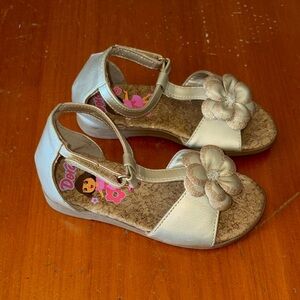 Kids Dora The Explorer Gold Flower Sandals - Size 9